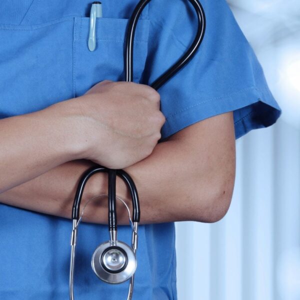 Physician in medical uniform who recommends approved medical cannabis forms in Alabama